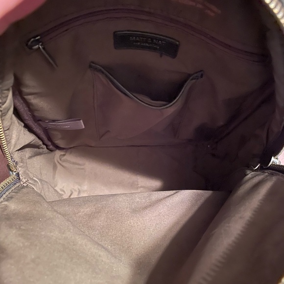 Matt & Nat Black Vegan Unisex Sling Backpack - Picture 12 of 16